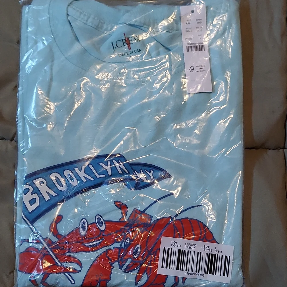 J.CREW Brooklyn NY Crabby Shack  graphic t-shirt Made In The USA MED BNWT